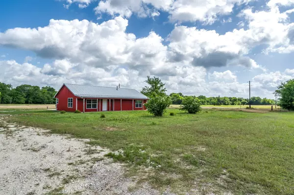 5550 Fm 230, Lovelady, TX 75851