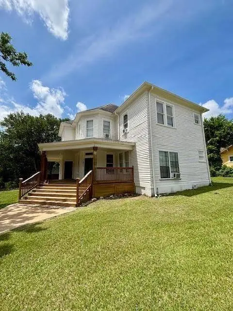 1403 14th ST #2, Huntsville, TX 77340