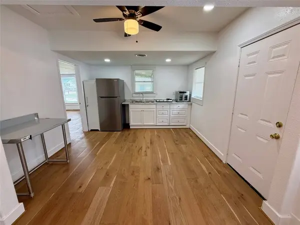 2727 Old Houston RD, Huntsville, TX 77340