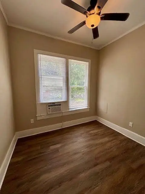 1403 14th ST #1, Huntsville, TX 77340