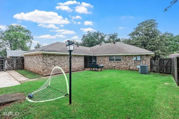 401 N Dresden Circle, Shreveport, LA 71115