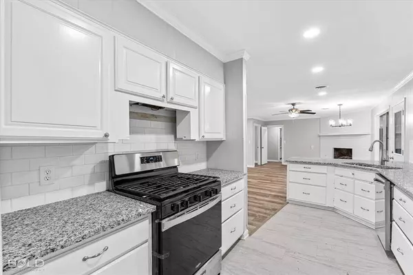 9471 Hemlock Circle, Shreveport, LA 71118