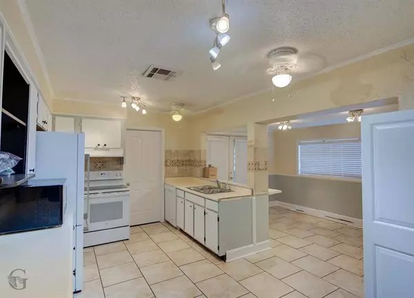 3891 Ella Street, Bossier City, LA 71112