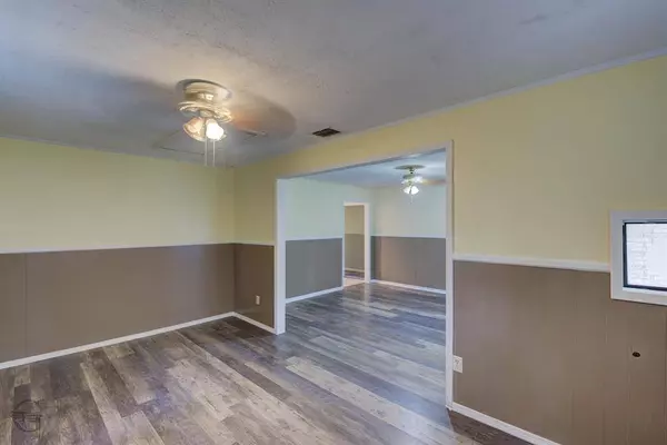 3891 Ella Street, Bossier City, LA 71112