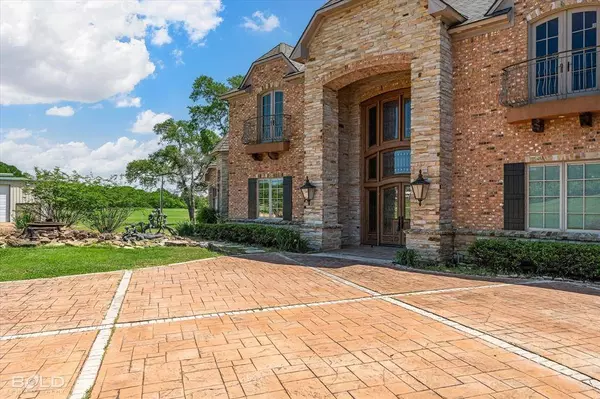 10099 Ferry Lake Road, Oil City, LA 71061