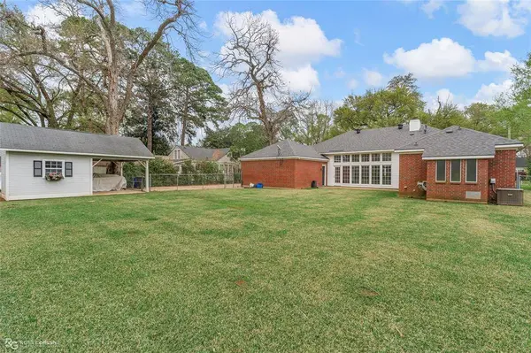 210 Ockley Drive, Shreveport, LA 71105