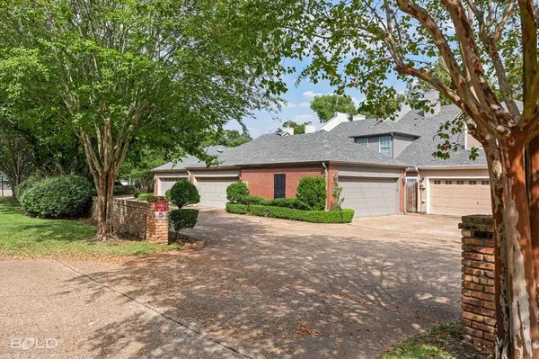 2013 E Kings Highway, Shreveport, LA 71105