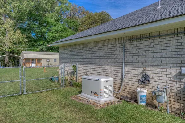 10074 Freedoms Way, Keithville, LA 71047