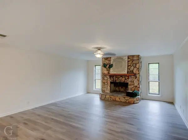 9478 Poinsettia Drive, Shreveport, LA 71118