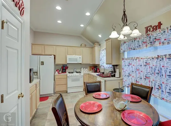 326 Gaston Lane, Bossier City, LA 71112