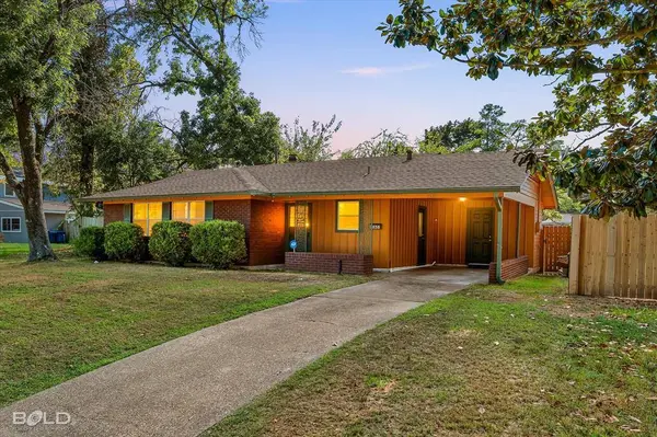 2838 W Cavett Drive