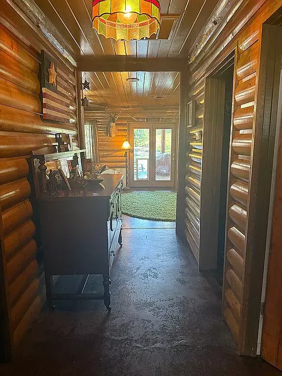 Hot Springs, AR 71913-9559,117 Maddox Pl