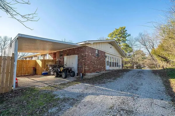 192 Morphew Rd, Hot Springs National Park, AR 71913-8810