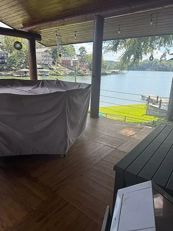 117 Maddox Pl, Hot Springs National Park, AR 71913-9559