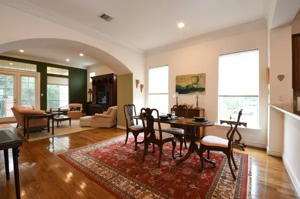 9127 Harbor Hills DR, Houston, TX 77054