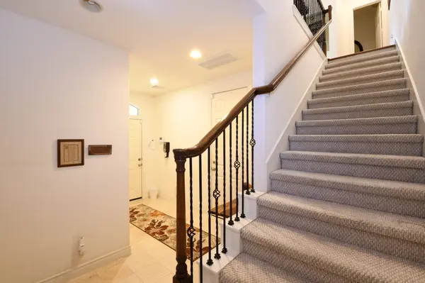 9127 Harbor Hills DR, Houston, TX 77054