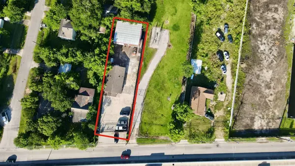 9944 E Hardy RD, Houston, TX 77093