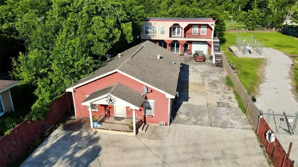 9944 E Hardy RD, Houston, TX 77093