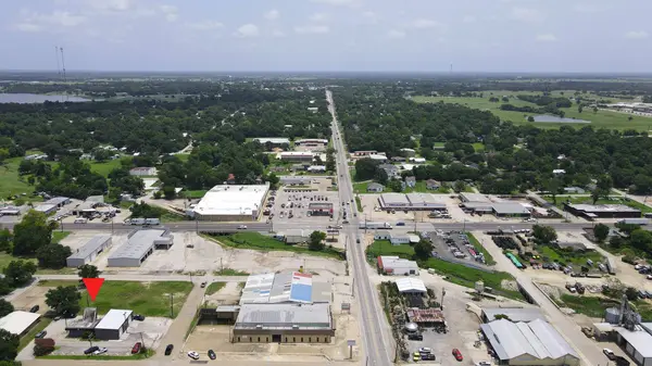 207 E Cottonwood ST, Madisonville, TX 77864