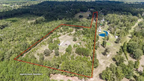 755 COUNTY RD 334, De Berry, TX 75639