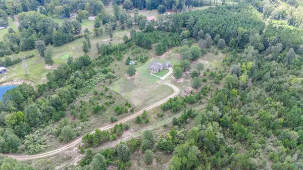 755 COUNTY RD 334, De Berry, TX 75639