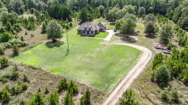 755 COUNTY RD 334, De Berry, TX 75639