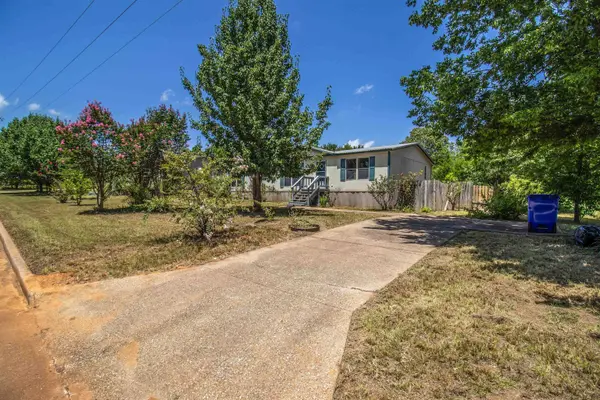 12450 FANNIN PKWY, Tyler, TX 75708