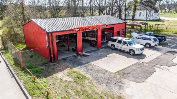 11214 US HWY 79 N, De Berry, TX 75639