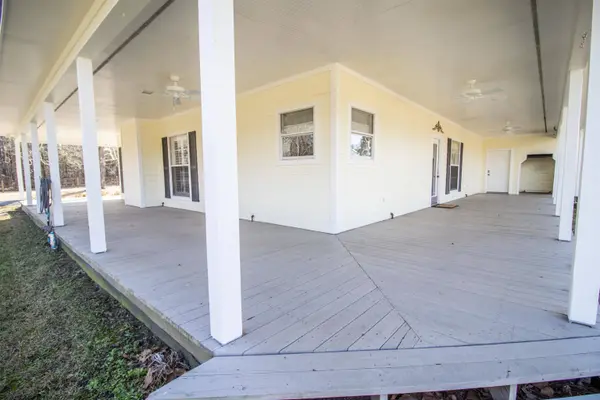 209 COUNTY RD 333, De Berry, TX 75639