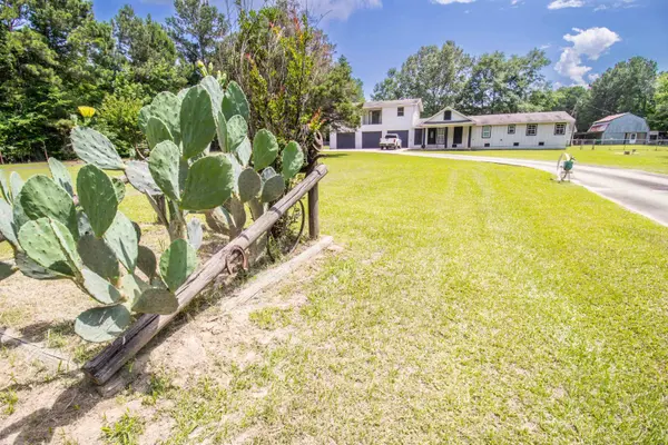 465 COUNTY RD 331, De Berry, TX 75639