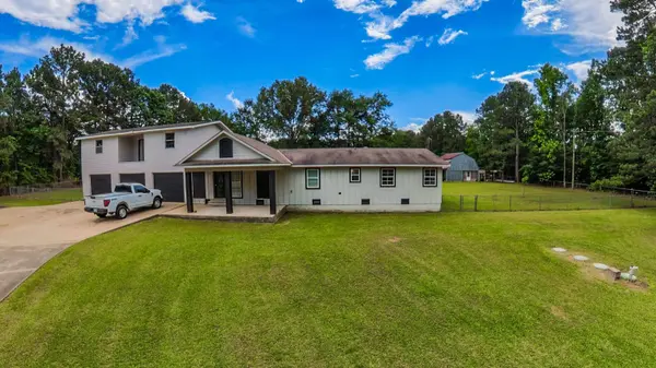 465 COUNTY RD 331, De Berry, TX 75639