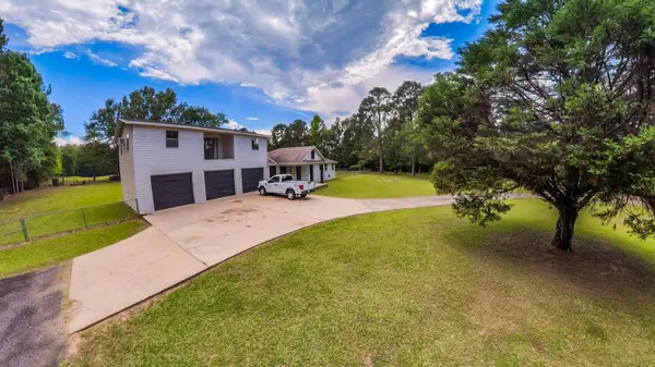465 COUNTY RD 331, De Berry, TX 75639