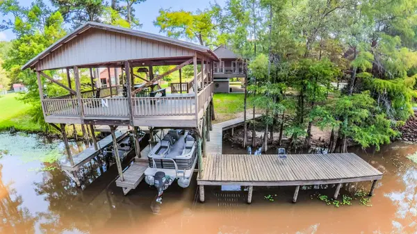 231 Private Road 7225