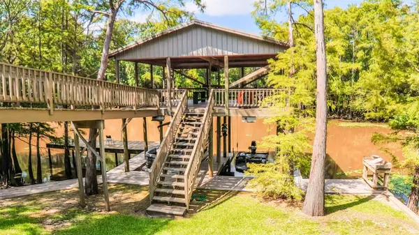 231 Private Road 7225, Jefferson, TX 75657