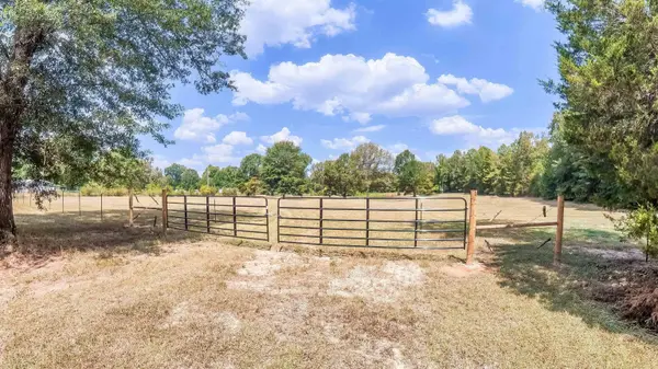 587 Floyd Evans Rd, Elysian Fields, TX 75642