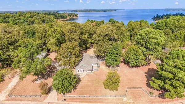 237 LAKEVIEW CIRCLE, Jefferson, TX 75657