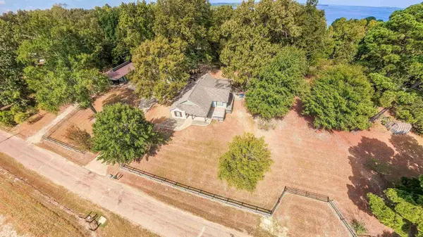 237 LAKEVIEW CIRCLE, Jefferson, TX 75657