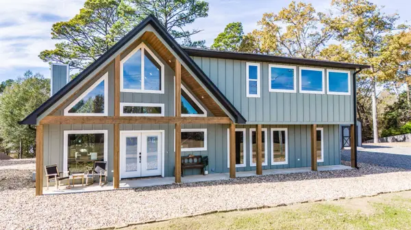 449 Lakeview Circle