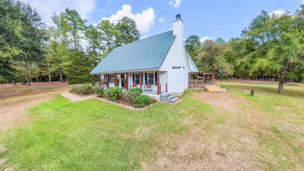 3500 S State Line Rd, Waskom, TX 75692