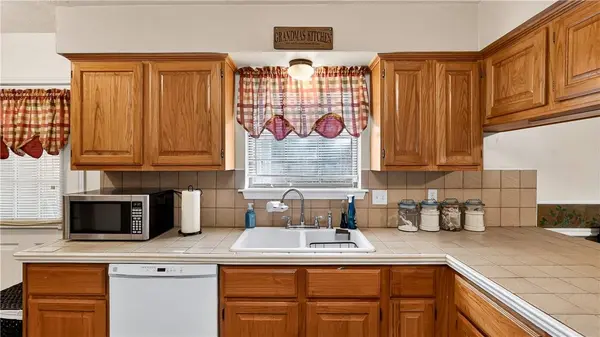 10551 Timberidge DR, College Station, TX 77845