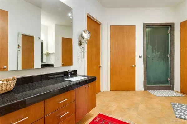 2404 S 43rd ST, Mcallen, TX 78503