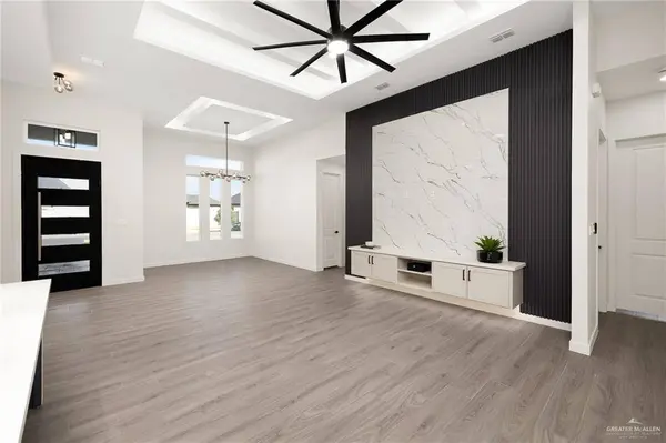 9806 N 25th LN, Mcallen, TX 78572