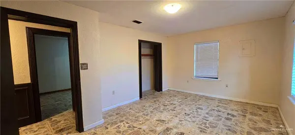 914 Chihuahua ST, Mission, TX 78572