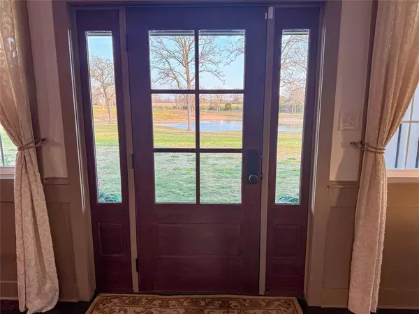 1674 County Road 126, Hallettsville, TX 77964