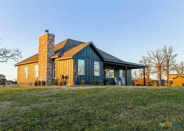 1674 County Road 126, Hallettsville, TX 77964