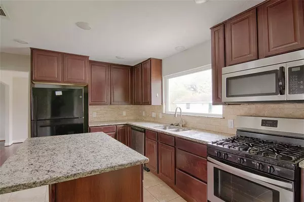 125 Burford DR, Columbus, TX 78934