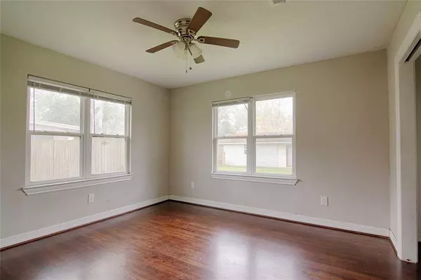 125 Burford DR, Columbus, TX 78934