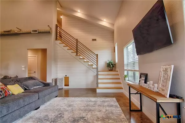 15545 State Highway 111, Yoakum, TX 77995