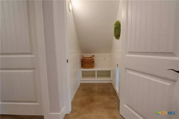 15545 State Highway 111, Yoakum, TX 77995