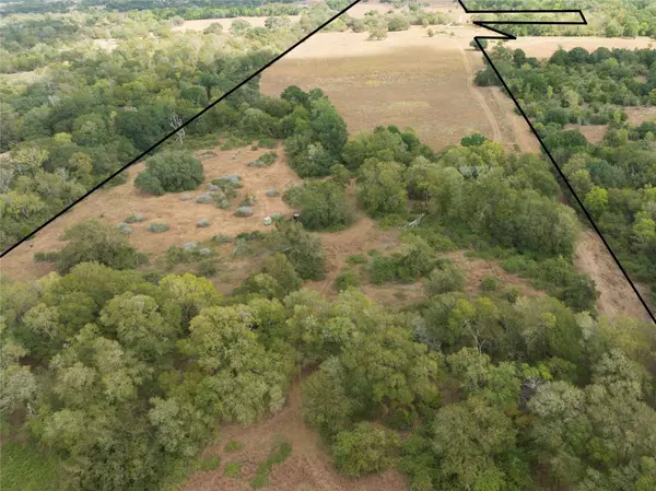 202 County Road 142b, Sublime, TX 77986